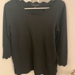 Quarter sleeve sweater